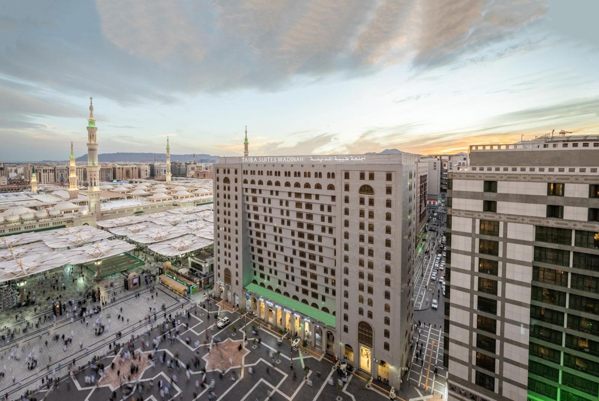 Taiba Suites Madinah Medina Exteriör bild The hotel in 2015