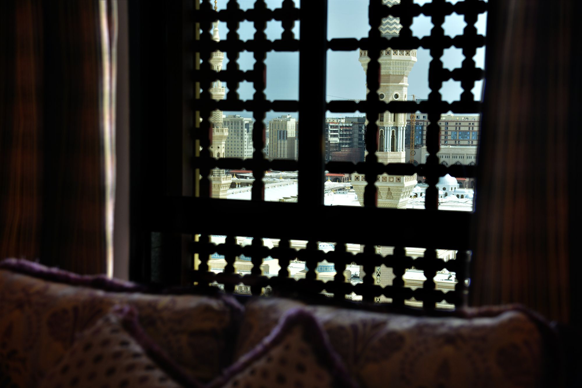 Taiba Suites Madinah Medina Exteriör bild View of the Grand Mosque from the hotel
